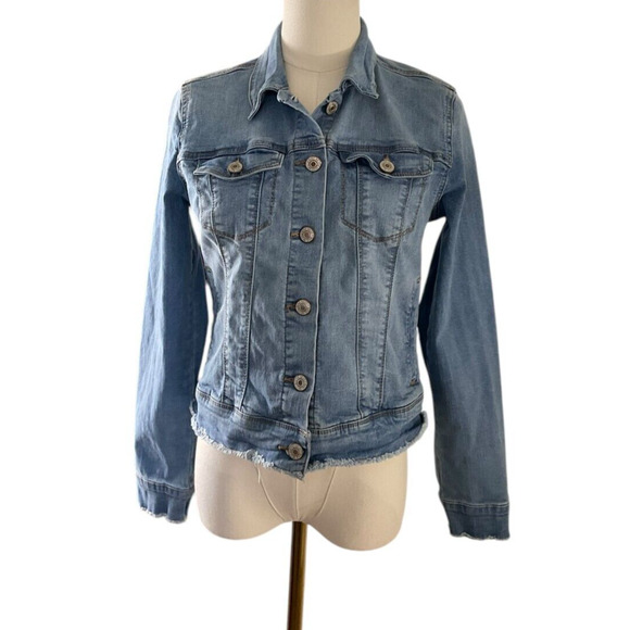 Nine West Light Wash Denim Jacket Botton Front Frayed Hem Small Casual Layering - Picture 1 of 13